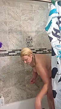 Snapshot of RhondaRump chatting on 11, 10, 2025 RhondaRump online show from 11, 10, 2025