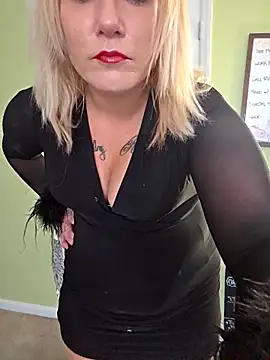 Snapshot of RhondaRump chatting on 27, 10, 2025 RhondaRump online show from 27, 10, 2025