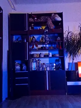  Little Sweatie  online show from 2, 11, 2025