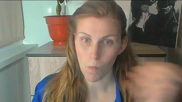 JuliaMuuun online show from 18, 4, 2026