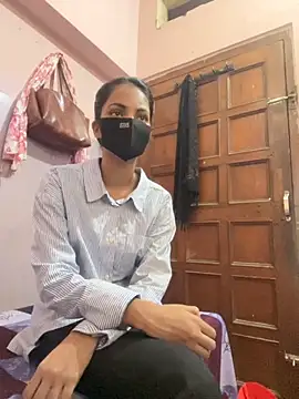 Snapshot of Sandhya_77 chatting on 29, 9, 2025 Sandhya 77 online show from 29, 9, 2025