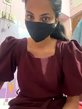 Snapshot of Sandhya_77 chatting on 14, 11, 2025 Sandhya 77 online show from 14, 11, 2025