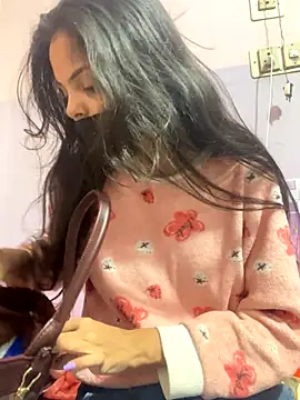 Snapshot of Sandhya_77 chatting on 24, 11, 2025 Sandhya 77 online show from 24, 11, 2025