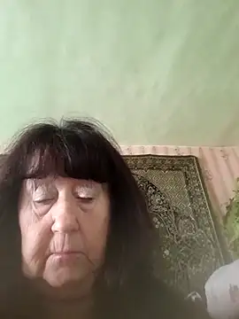 CrystalLime6411 online show from 3, 11, 2025