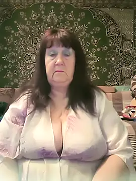 CrystalLime6411 online show from 14, 4, 2026