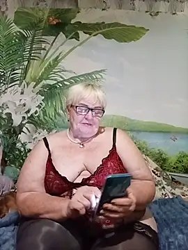 Snapshot of VioletSweet5566 chatting on 7, 7, 2026 VioletSweet5566 online show from 7, 7, 2026