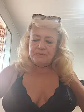 Snapshot of Belladama61 chatting on 1, 7, 2026 Belladama61 online show from 1, 7, 2026