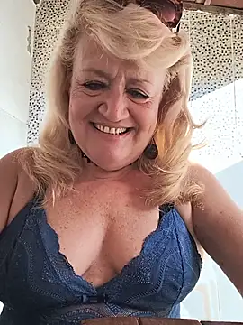 Snapshot of Belladama61 chatting on 5, 7, 2026 Belladama61 online show from 5, 7, 2026
