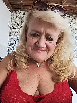 Snapshot of Belladama61 chatting on 18, 7, 2026 Belladama61 online show from 18, 7, 2026