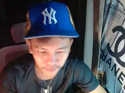 Snapshot of RalfAsian25 chatting on 9, 7, 2026 RalfAsian25 online show from 9, 7, 2026