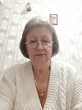 AlikaSwan5821 online show from 5, 2, 2026