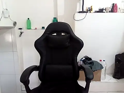 moreno25centimetro online show from 12, 11, 2025