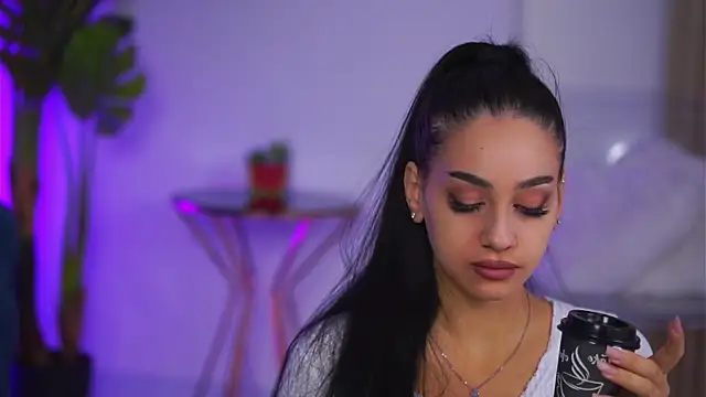 NinaSolenne online show from 3, 12, 2025