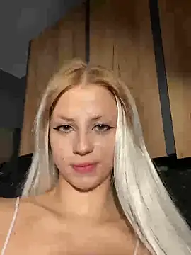 FavoriteKira online show from 1, 10, 2025