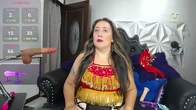 Snapshot of naughty_milf_esmeralda chatting on 16, 10, 2025 naughty milf esmeralda online show from 16, 10, 2025
