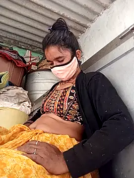 Snapshot of MISS_LOVE_001 chatting on 24, 10, 2025 MISS LOVE 001 online show from 24, 10, 2025