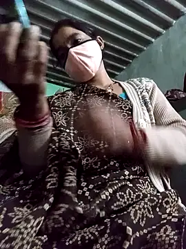 Snapshot of MISS_LOVE_001 chatting on 29, 10, 2025 MISS LOVE 001 online show from 29, 10, 2025