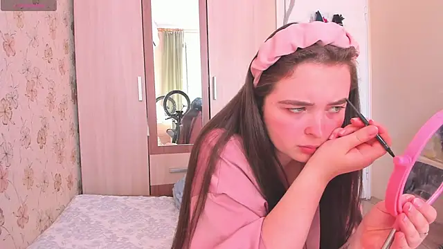Alice next door online show from 2, 6, 2026