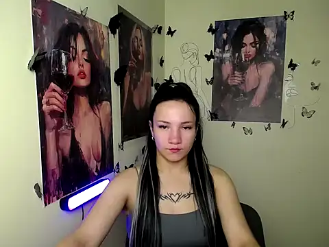 Snapshot of Em7MaA chatting on 2, 10, 2025 Em7MaA online show from 2, 10, 2025