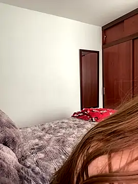 Cutie blondie online show from 3, 12, 2025