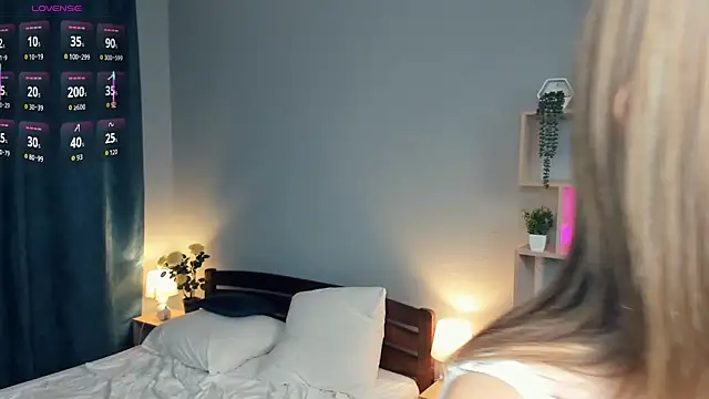 IsaVesco online show from 28, 9, 2025