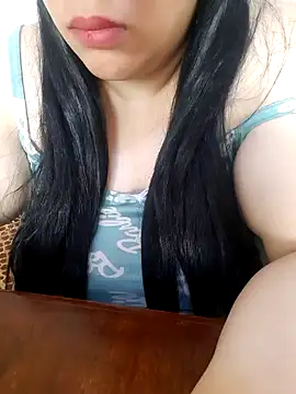 Snapshot of Madam-bezoul- chatting on 19, 9, 2025 Madam-bezoul- online show from 19, 9, 2025