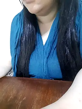 Snapshot of Madam-bezoul- chatting on 27, 9, 2025 Madam-bezoul- online show from 27, 9, 2025