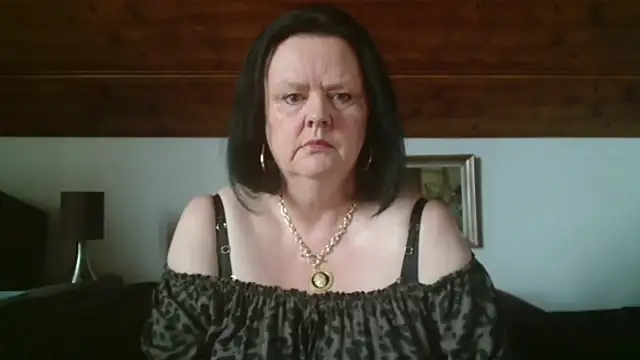 TiffanyMature online show from 2, 10, 2025