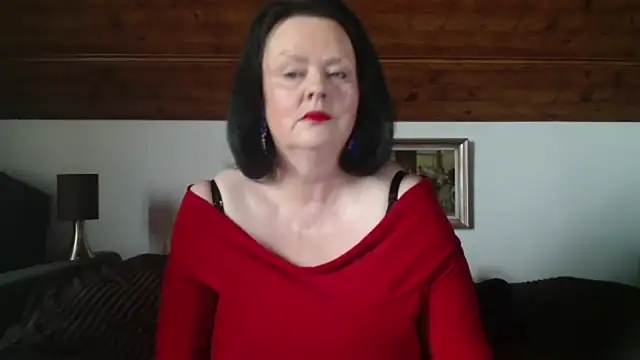 TiffanyMature online show from 9, 10, 2025