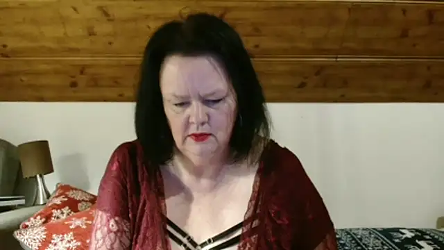 TiffanyMature online show from 14, 12, 2025