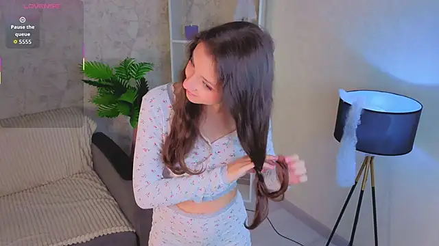 Snapshot of GiseleLamos chatting on 23, 11, 2025 GiseleLamos online show from 23, 11, 2025