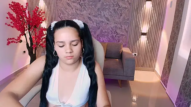 Snapshot of karlie_small chatting on 20, 9, 2025 karlie small online show from 20, 9, 2025
