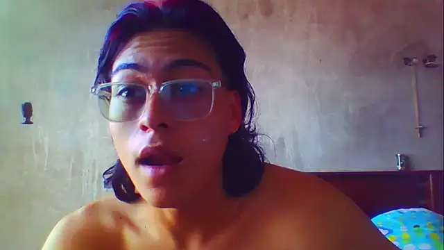 Snapshot of dirty_model chatting on 24, 10, 2025 dirty model online show from 24, 10, 2025