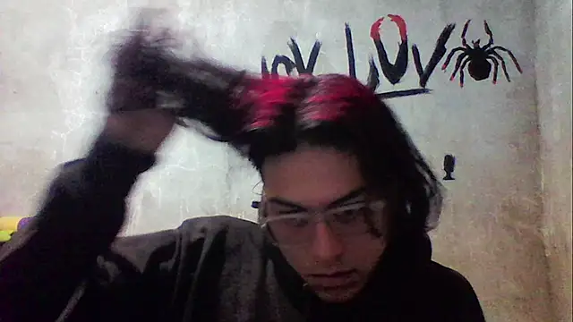 Snapshot of dirty_model chatting on 25, 11, 2025 dirty model online show from 25, 11, 2025