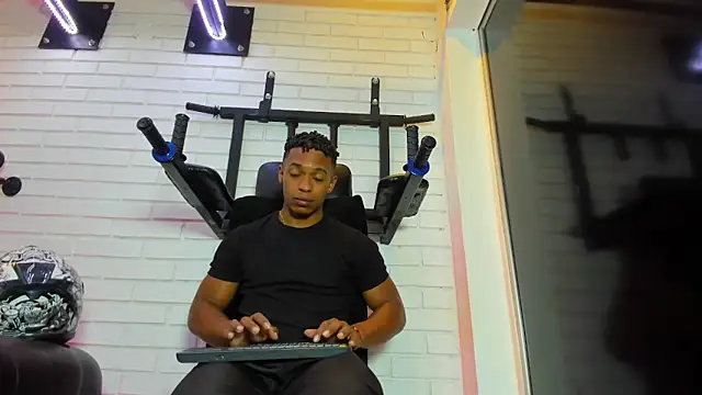 ItaloMoore online show from 29, 11, 2025