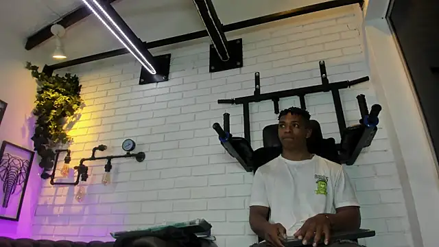 ItaloMoore online show from 12, 3, 2026