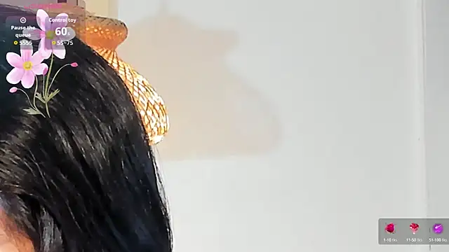 VioletHilton online show from 22, 9, 2025