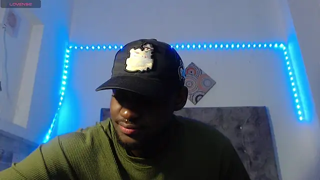 Snapshot of eebony_stallion chatting on 17, 6, 2026 eebony stallion online show from 17, 6, 2026