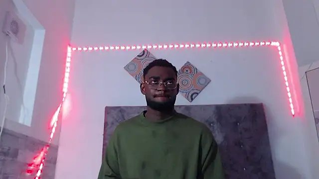 Snapshot of eebony_stallion chatting on 17, 7, 2026 eebony stallion online show from 17, 7, 2026