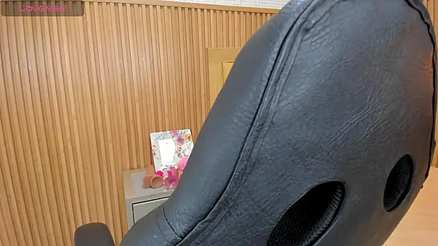 Snapshot of MELISSAROUGE chatting on 21, 11, 2025 MELISSAROUGE online show from 21, 11, 2025