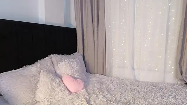 LunaVelvet777 online show from 18, 3, 2026