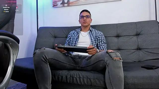 Dash Bukoski online show from 5, 10, 2025