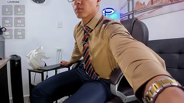 Dash Bukoski online show from 4, 11, 2025