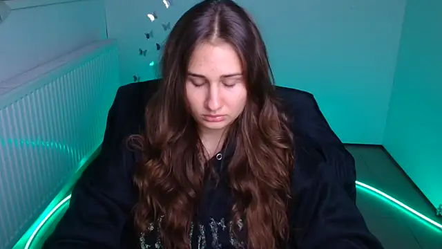 Stefanie Sweet online show from 4, 10, 2025