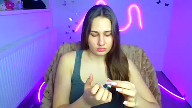 Stefanie Sweet online show from 6, 3, 2026