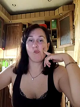 Amandda  online show from 28, 7, 2026
