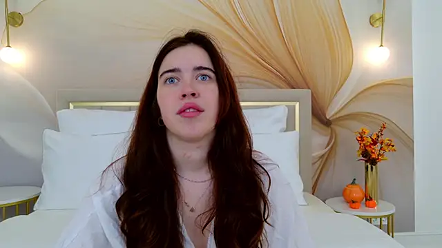 Snapshot of KimberlyBond chatting on 24, 9, 2025 KimberlyBond online show from 24, 9, 2025