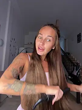 Rosieredxox online show from 4, 8, 2026