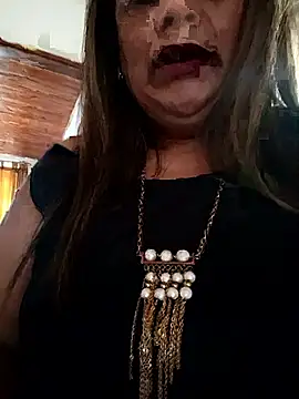 Mia-Glow online show from 8, 3, 2026