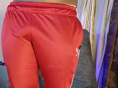 Snapshot of BenjaminCol_ chatting on 8, 9, 2025 BenjaminCol online show from 8, 9, 2025